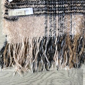 LOFT Accessories - LOFT Blanket Scarf LOFT Accessories - LOFT Blanket Scarf